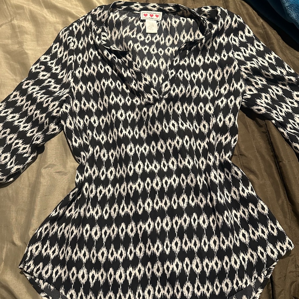 Trixxi Black and White Fitted Blouse with Notched Collar